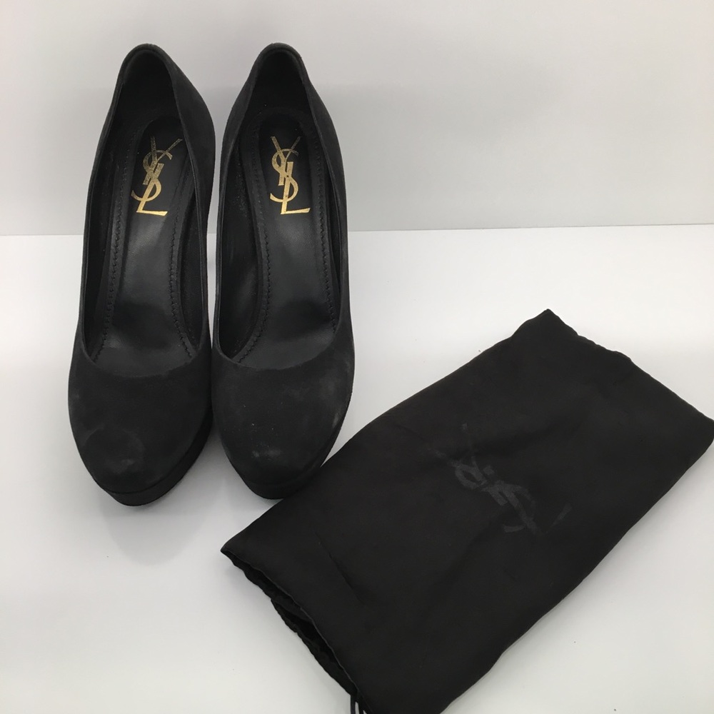 Black Saint Laurent Gisele Suede Pumps